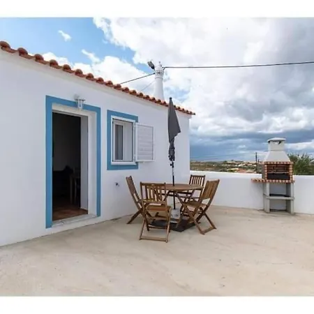 Holiday home Sentinela Place *